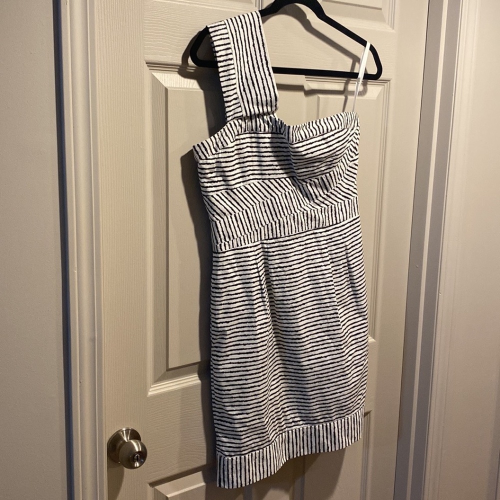 BCBGMaxAzria Estelle One Shoulder Dress Size 8